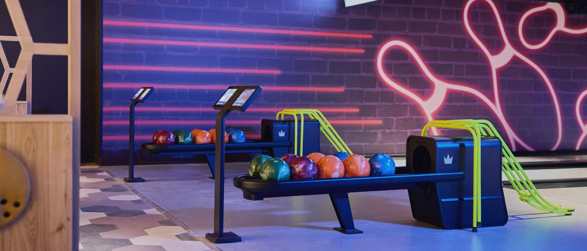 Ball return with bowling balls and ramps at Centre Parcs Longleat Forest